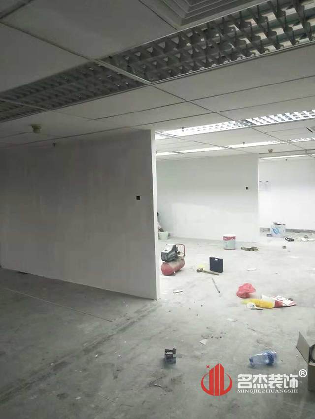 辦公室裝修現場施工照.jpg