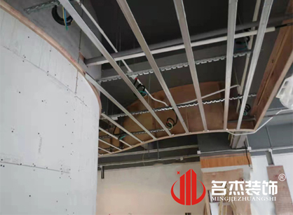 巡工地日記，鑒豐香精香料辦公室裝修項(xiàng)目緊張進(jìn)行中